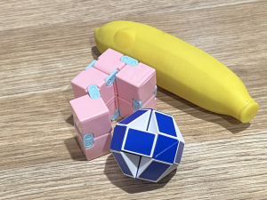 A banana, cude and snake fidget