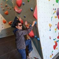 Julius Blind bouldering